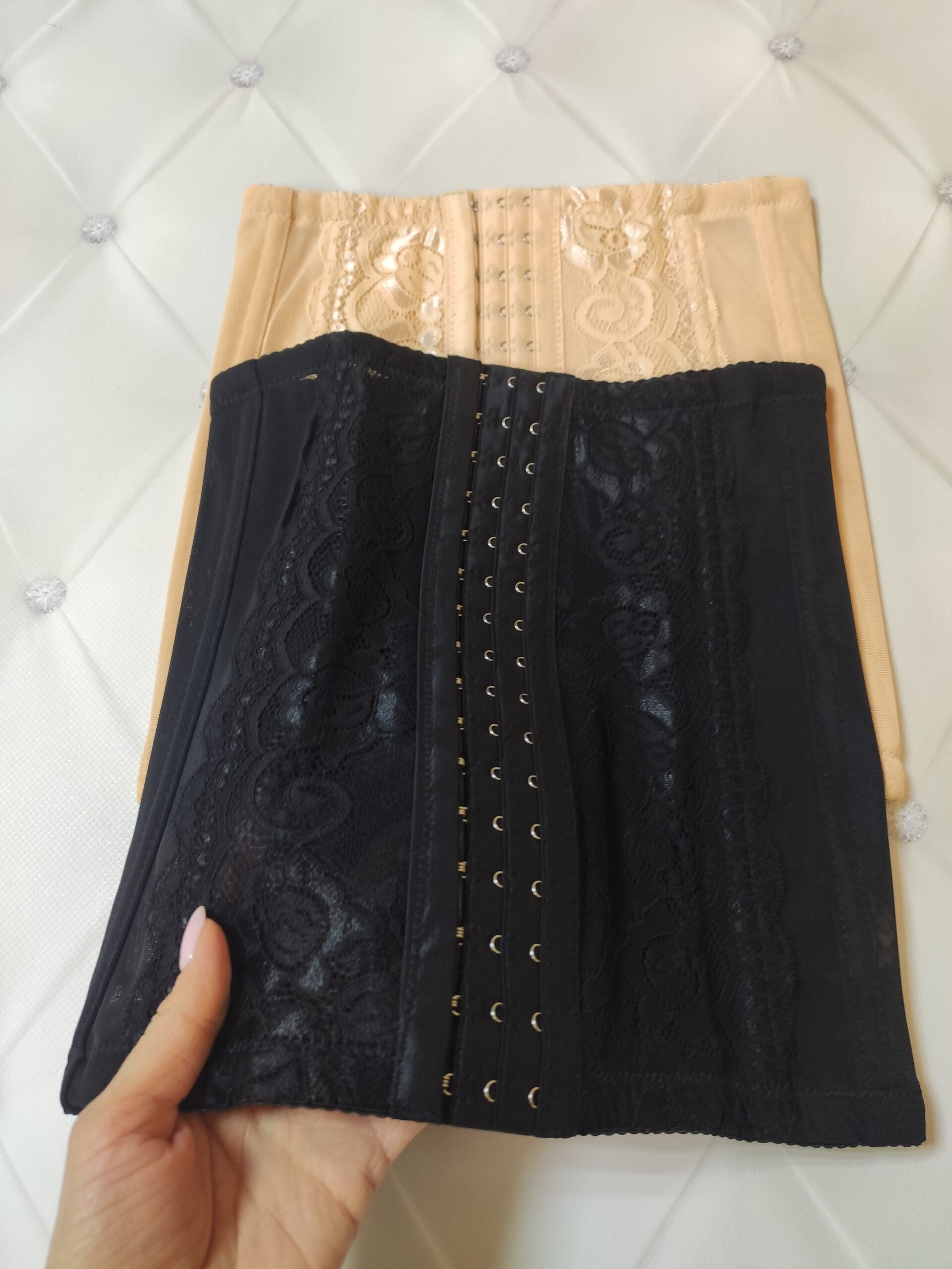 Spitzen-Korsettgürtel mit Luftzirkulation – figurformend & atmungsaktiv (5109) Schwarz