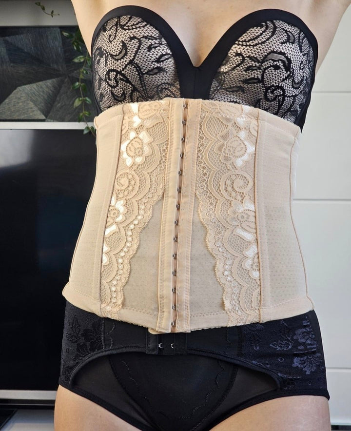 Spitzen-Korsett (5112) Beige